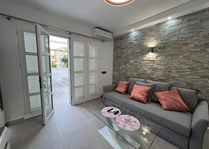 Luxury Orlando アデヘ